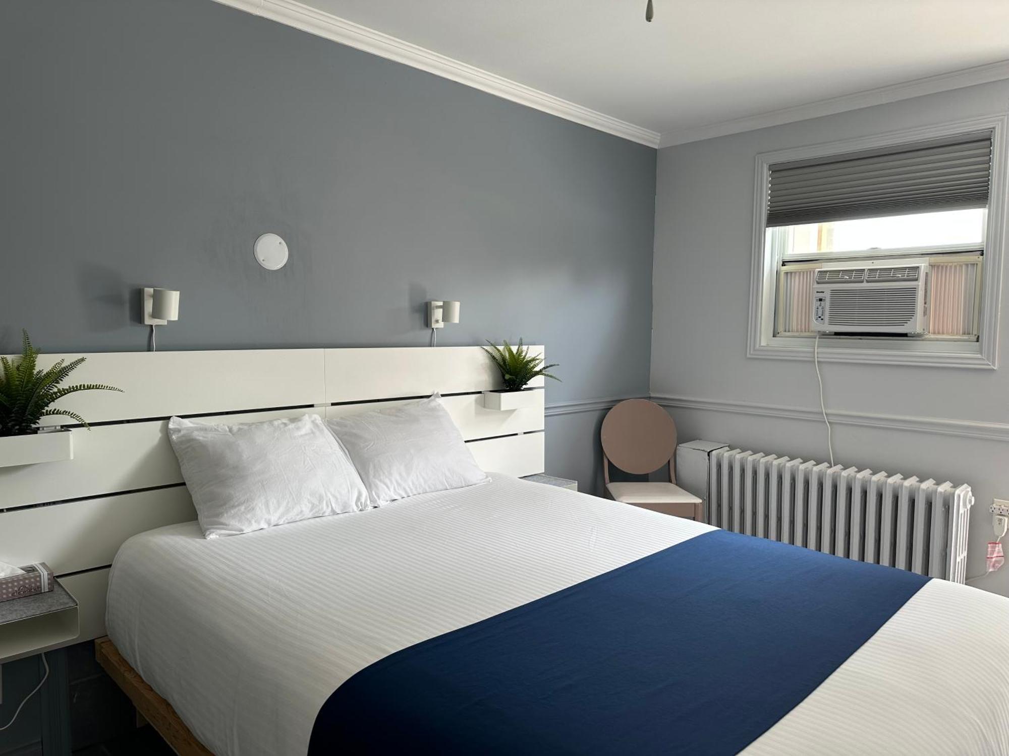 Motel Le Refuge シェルブルック エクステリア 写真