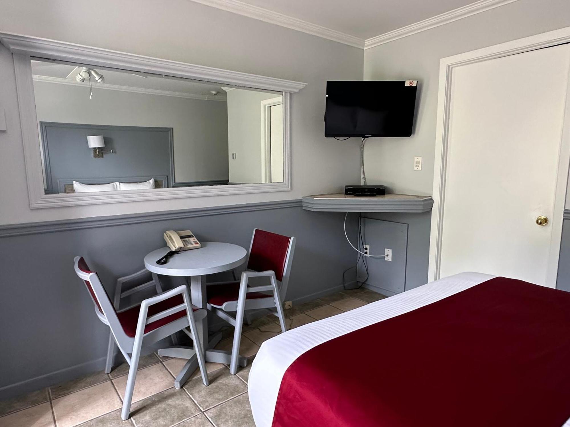 Motel Le Refuge シェルブルック エクステリア 写真