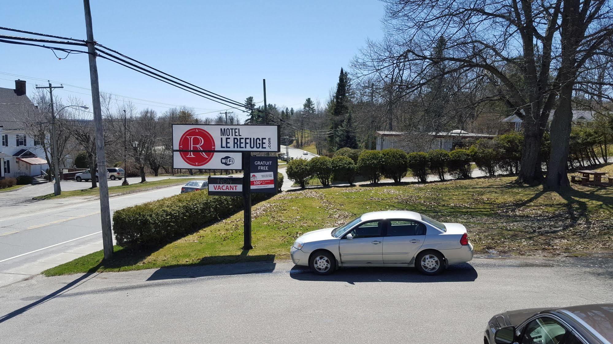Motel Le Refuge シェルブルック エクステリア 写真